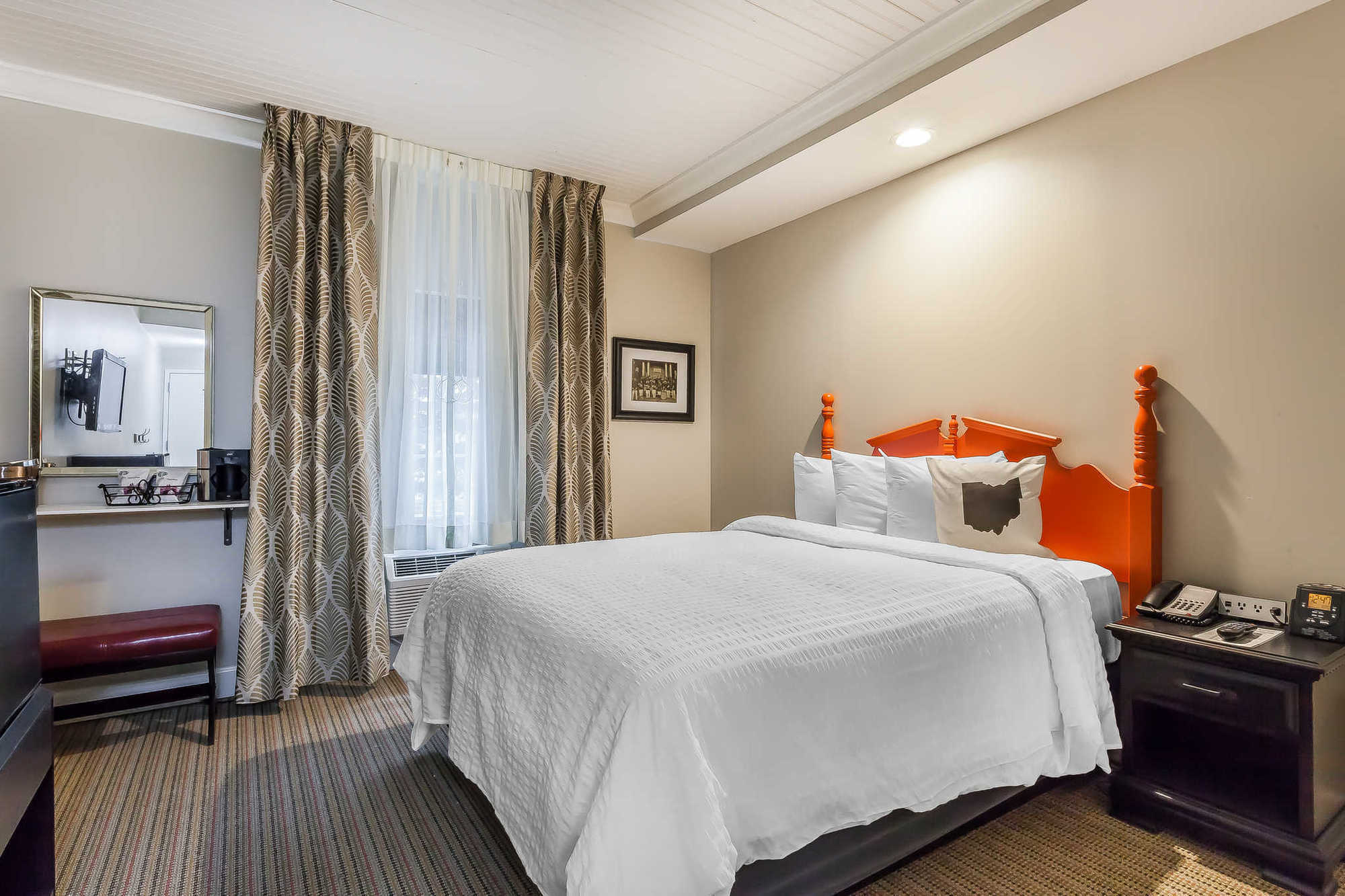 The Aurora Inn Hotel And Event Center Rum bild