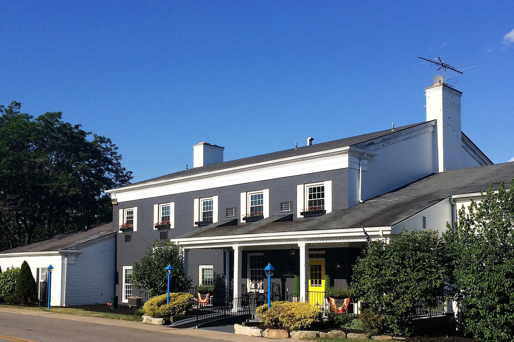 The Aurora Inn Hotel And Event Center Exteriör bild